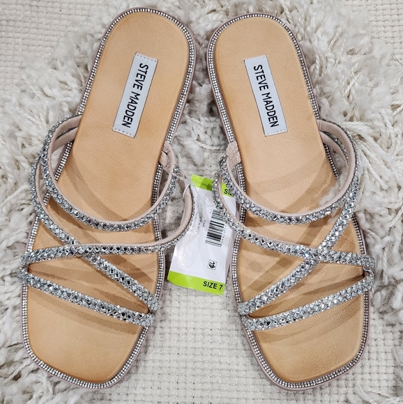 Steve Madden Shoes - 🆕️ Sz 7 womens Sparkly Steve Madden slippers